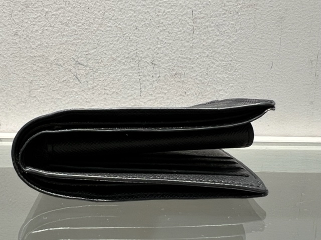 写真：マルコ　二つ折り財布