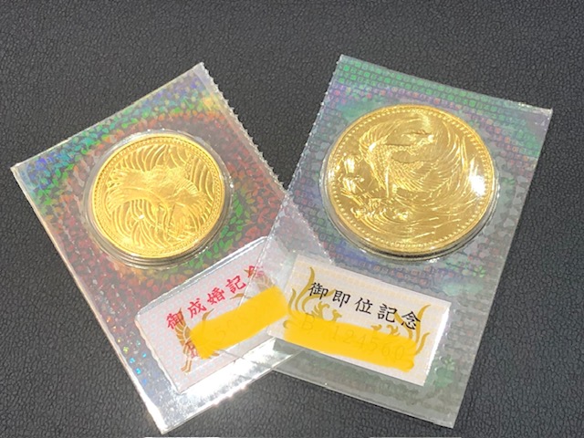 写真：日本の記念金貨もお買取りしております！