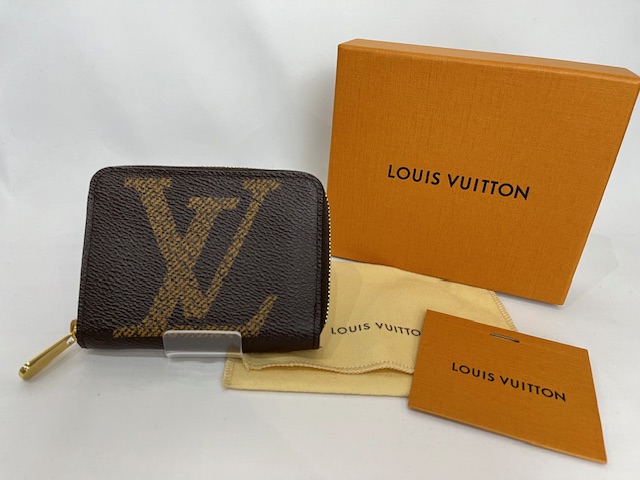 写真：Louis Vuitton ジッピーコインパース 財布