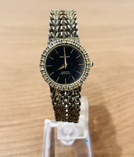 写真：WALTHAM　ウォルサム　マキシム ストーンベゼル シルバークォーツ　　