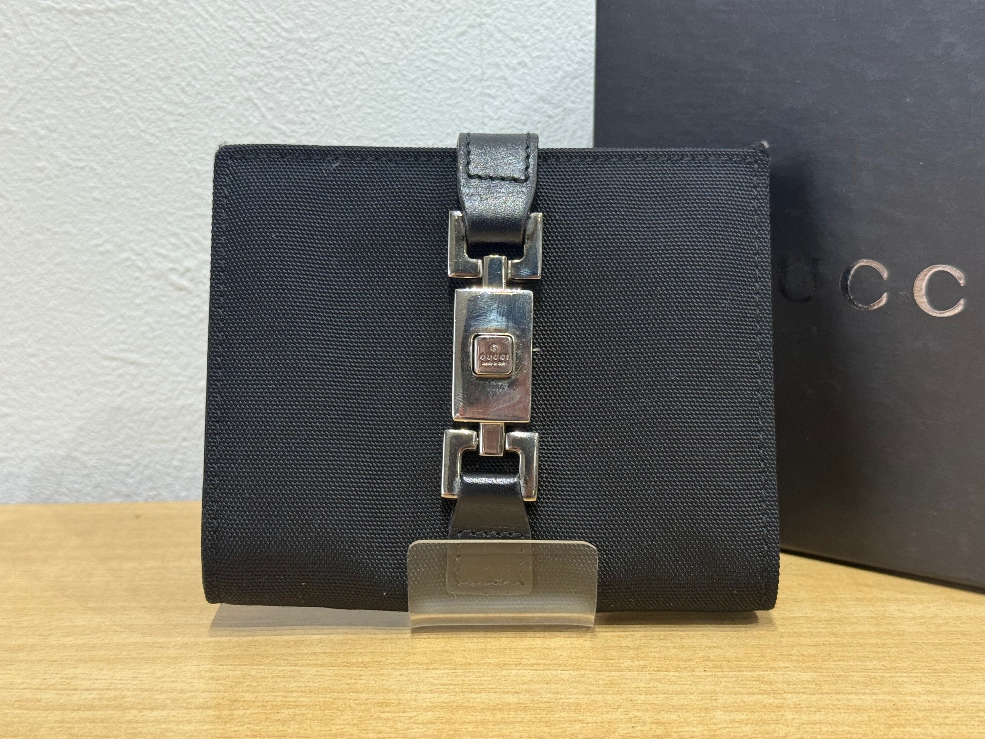 写真：GUCCI　グッチ　ジャッキー　Wホック財布
