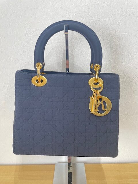 写真：Dior　ディオール　カナージュ　レディディオール　ハンドバッグ
