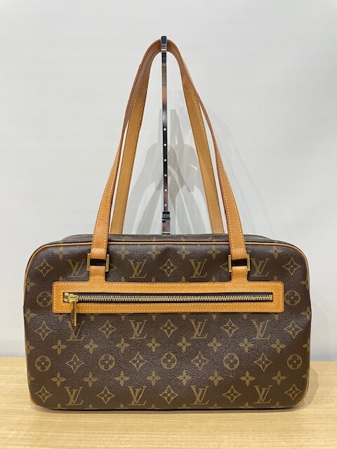 写真：Louis Vuitton　ルイヴィトン　モノグラム　シテGM