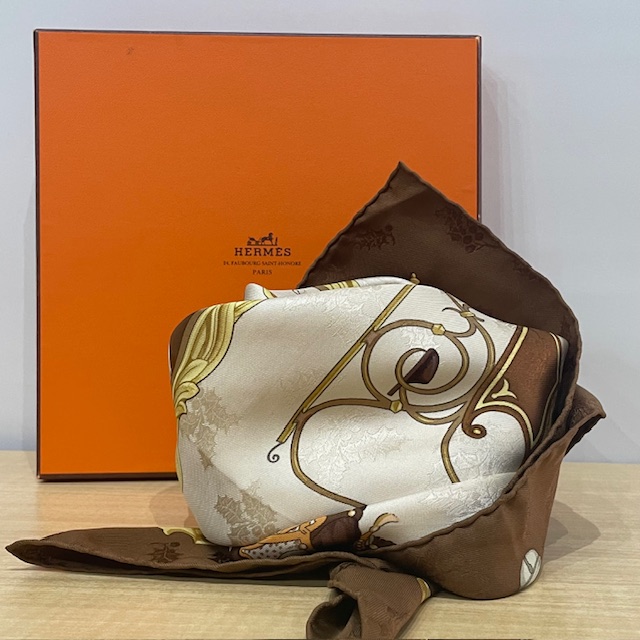 写真：Hermès　エルメス　カレ90