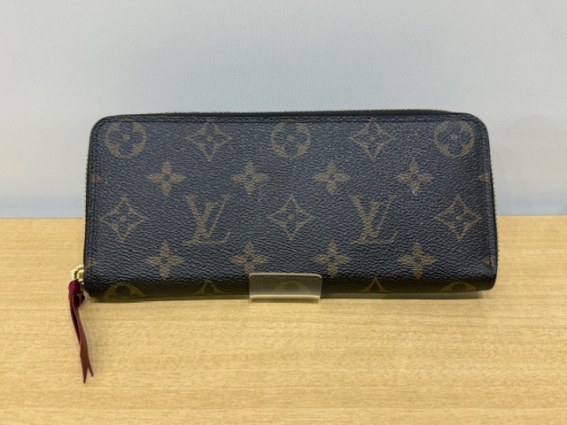 写真：Louis Vuitton　ルイヴィトン　モノグラム　ポルトフォイユクレマンス