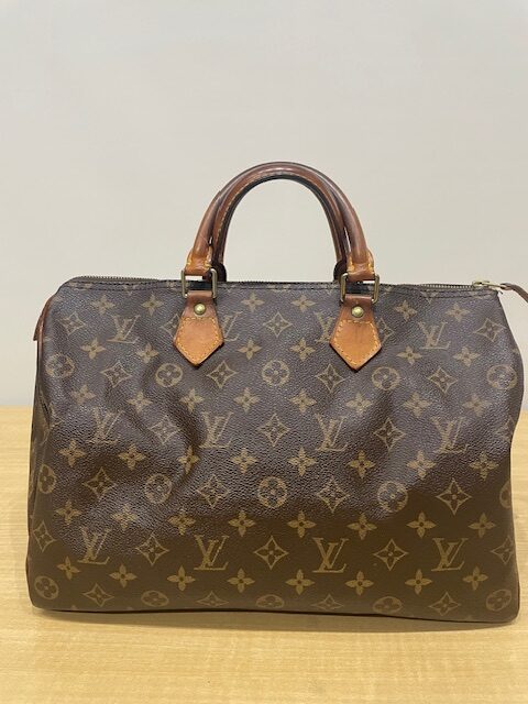 写真：Louis Vuitton　ルイヴィトン　モノグラム　スピーディ30