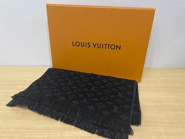 写真：Louis Vuitton　ルイヴィトン　マフラー
