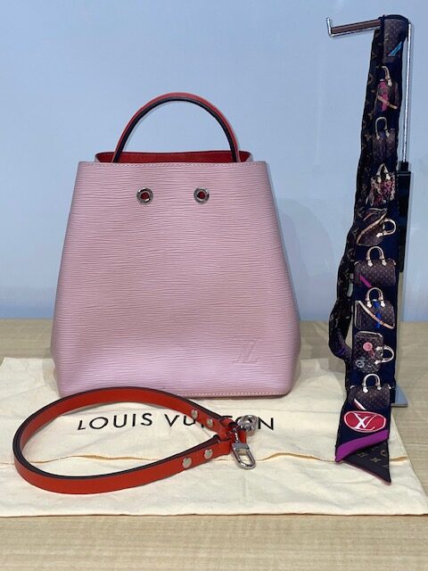 写真：Louis Vuitton　ルイヴィトン  エピ　ネオノエ